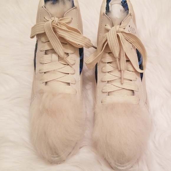 Nwt Coach Shearling Pointed Toe High Top Sneakers - Picture 3 of 8
